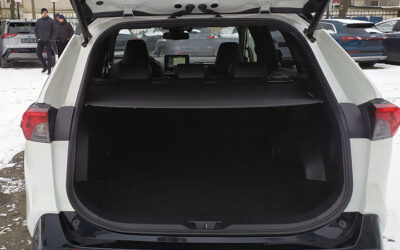 Toyota RAV4 hybrid white 2020 (4)