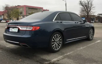 Lincoln-Continental-2016-(2)