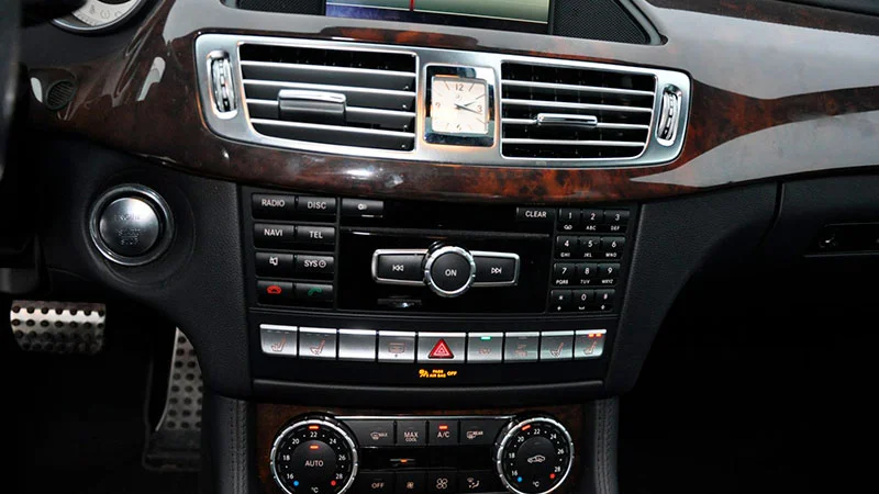 Mercedes-Benz-CLS-550- (6)