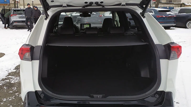Toyota RAV4 hybrid white 2020 (4)
