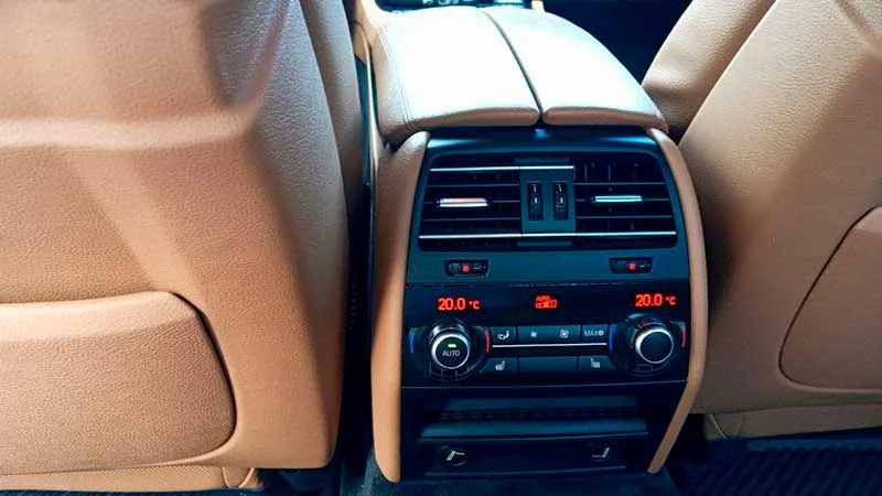 bmw-750-2010 (4)